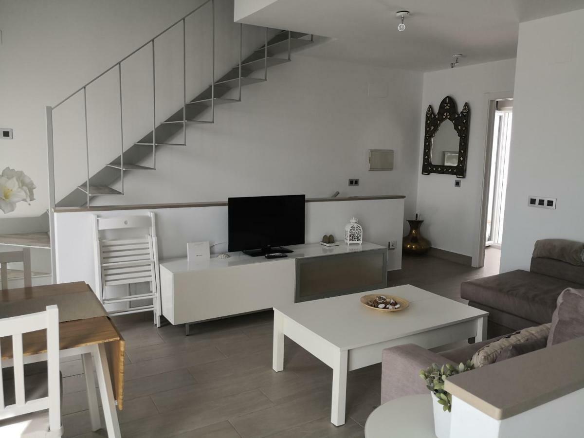 Apartamentos En Paseo Maritimo Ел Ромпидо Екстериор снимка